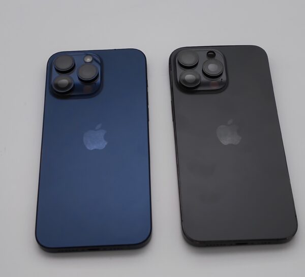 Gehäuse für iPhone 15 Pro Max Akkudeckel Glas Rückseite Backcover Rahmen Vormontiert